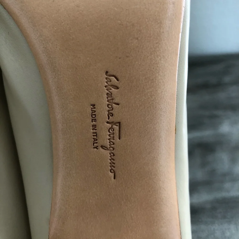 Salvatore Ferragamo Vintage Nude Color Block Heels - Picture 7 of 13